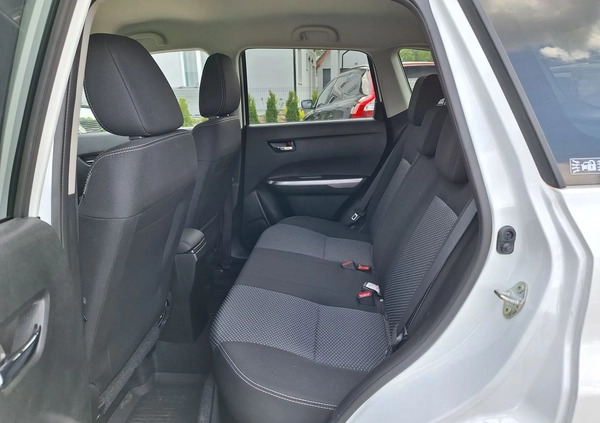Suzuki Vitara cena 66300 przebieg: 28000, rok produkcji 2020 z Przemyśl małe 326